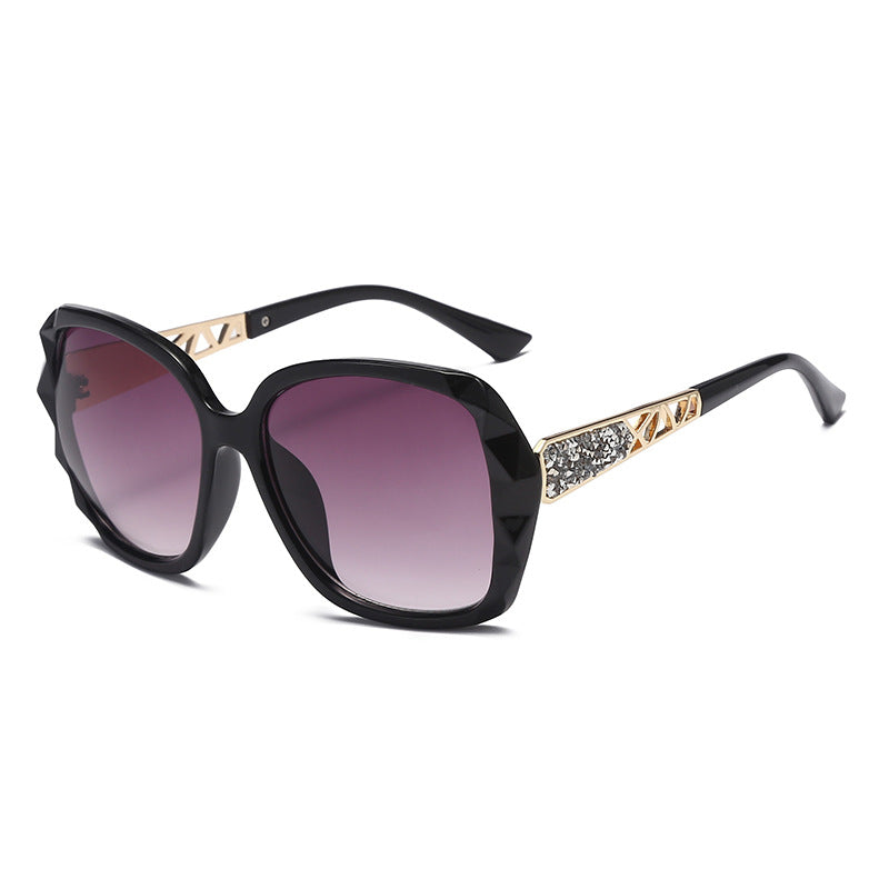 Wholesale Fashionable Square Sunglasses Stylish Ladies Eyewear Uv Protection Fashion Accessory Various Colors Available